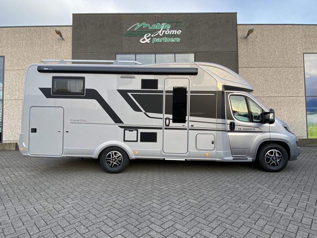 Adria Supreme 670DL 180PK automaat., Automaat, Fiat, Luifel, Vloeistofverwarming