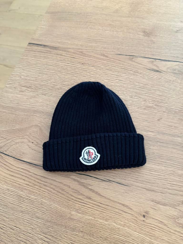 Moncler Muts, Ophalen of Verzenden, Zo goed als nieuw, Overige maten, Muts
