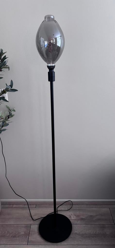 Ikea lampvoet met grote bol, Huis en Inrichting, Ophalen, Zo goed als nieuw, Minder dan 100 cm