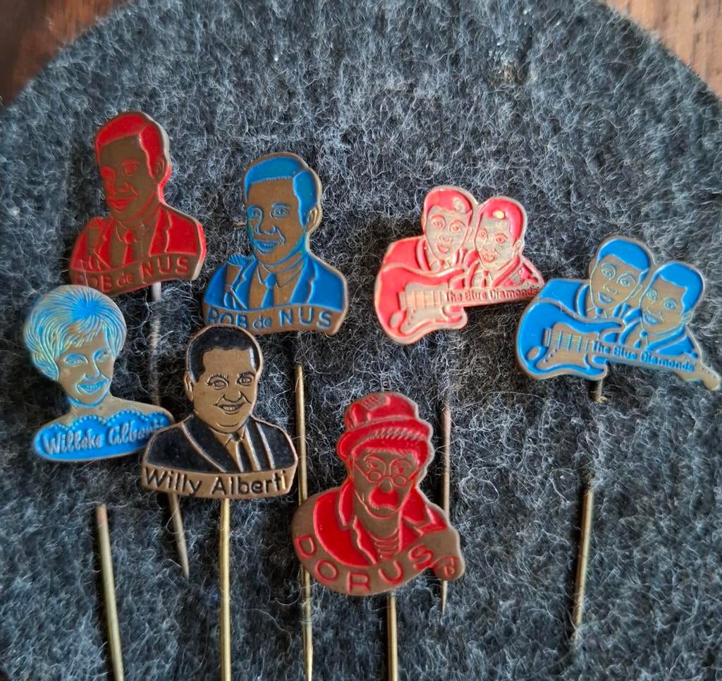 Rob de Nijs, Willy Alberti, The Blue Diamo, Verzamelen, Ophalen of Verzenden, Gebruikt, Overige onderwerpen, Speldje of Pin
