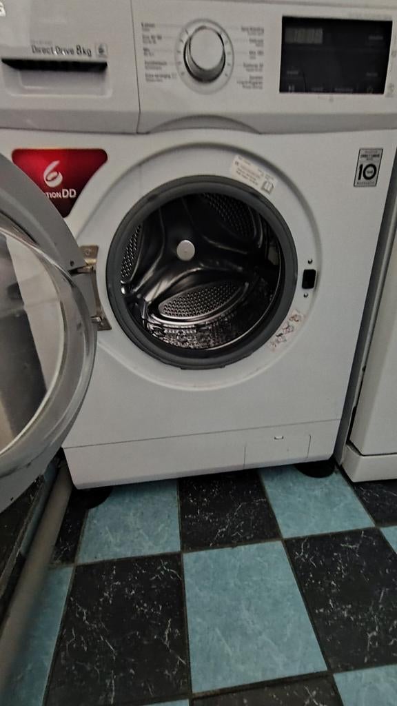 LG GC3M108N3 wasmachine - 8KG - trilt bij centrifugeren, Ophalen, 1200 tot 1600 toeren, Gebruikt, 8 tot 10 kg