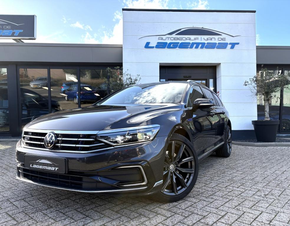 Volkswagen Passat Variant Volkswagen Passat 1.4 TSI PHEV GTE, Automaat, Gebruikt, 4 cilinders, Adaptive Cruise Control
