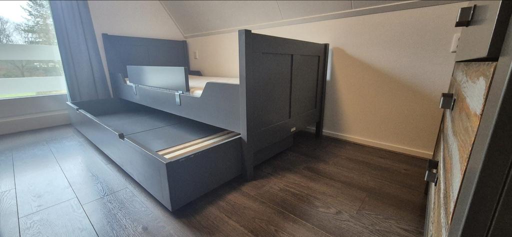 Bobita eenpersoonsbed 90x200 cm met uitschuifbed, Kinderen en Baby's, Ophalen, 85 tot 100 cm, Gebruikt, Matras