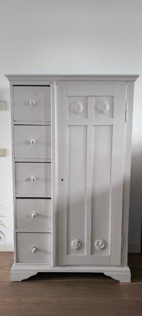 Meiden/ spekkast H163xB98xD43,5 cm, Huis en Inrichting, Ophalen, Gebruikt, 50 tot 75 cm, 200 cm of meer