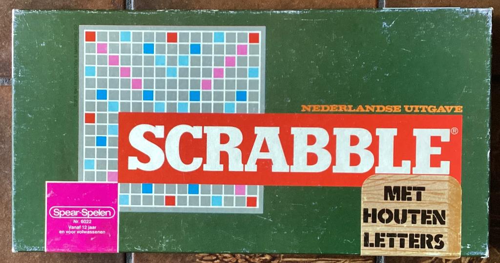 Compleet Scrabble spel met houten letters, Hobby en Vrije tijd, Gezelschapsspellen | Bordspellen, Ophalen of Verzenden, Zo goed als nieuw