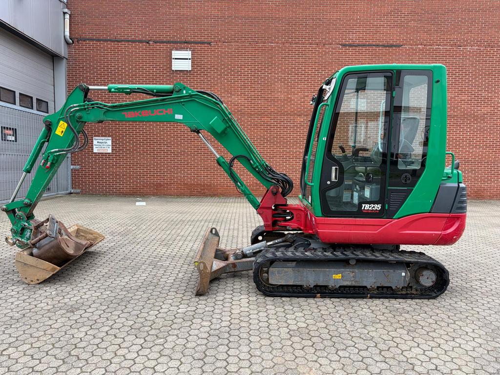 Takeuchi TB235 minigraver | 3,5 ton | Powertilt |, Ophalen, Graafmachine