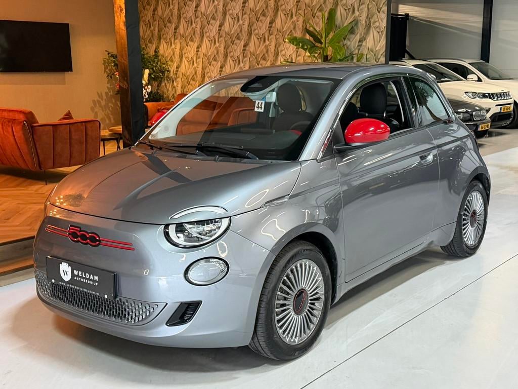 Fiat 500 La Prima 42 kWh Garantie Camera Cruise Navi Clima L, Stof, Gebruikt, 118 pk, 4 stoelen
