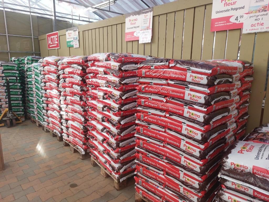 Potgrond bemeste aarde actie, Ophalen