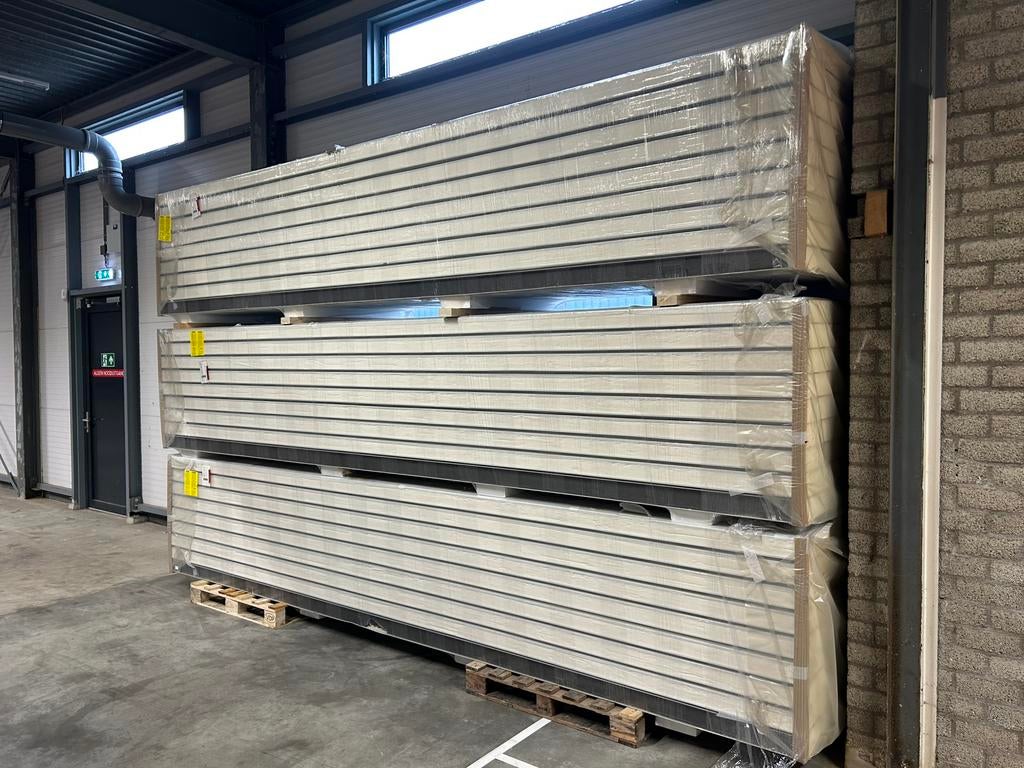 Partij Sandwich panelen (53 stuks 5m lang/1m breed. Dik 10cm, Doe-het-zelf en Verbouw, Platen en Panelen, Ophalen, Nieuw