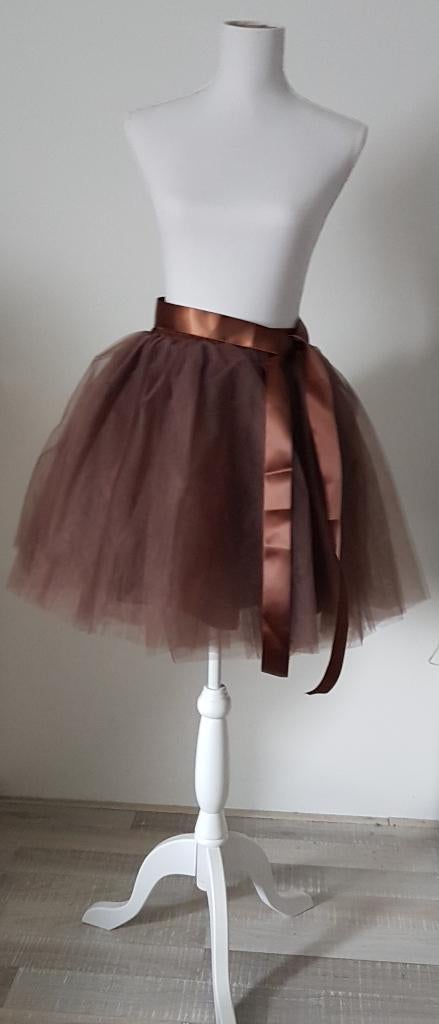 Nieuwe bruine petticoat / tule / tutu, 6 lagen + onderrok, Ophalen of Verzenden, Nieuw, Bruin, Boven de knie
