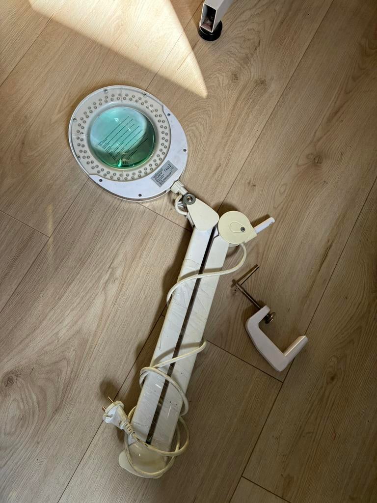 Loeplamp schoonheidsspecialiste / salon, Ophalen, Gebruikt, Loeplamp