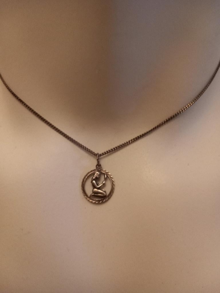 Sterrenbeeld Maagd (Nijmegen Oost), Overige voorstellingen, Ophalen of Verzenden, Zo goed als nieuw, Zilver