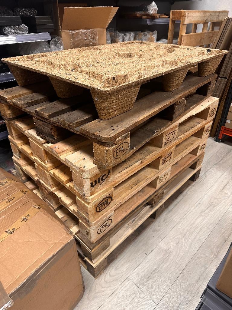 Stapel Mix Pallets  | DROOG | 23 stuks: alles of niets, Ophalen, Gebruikt, 50 mm of meer, Pallet