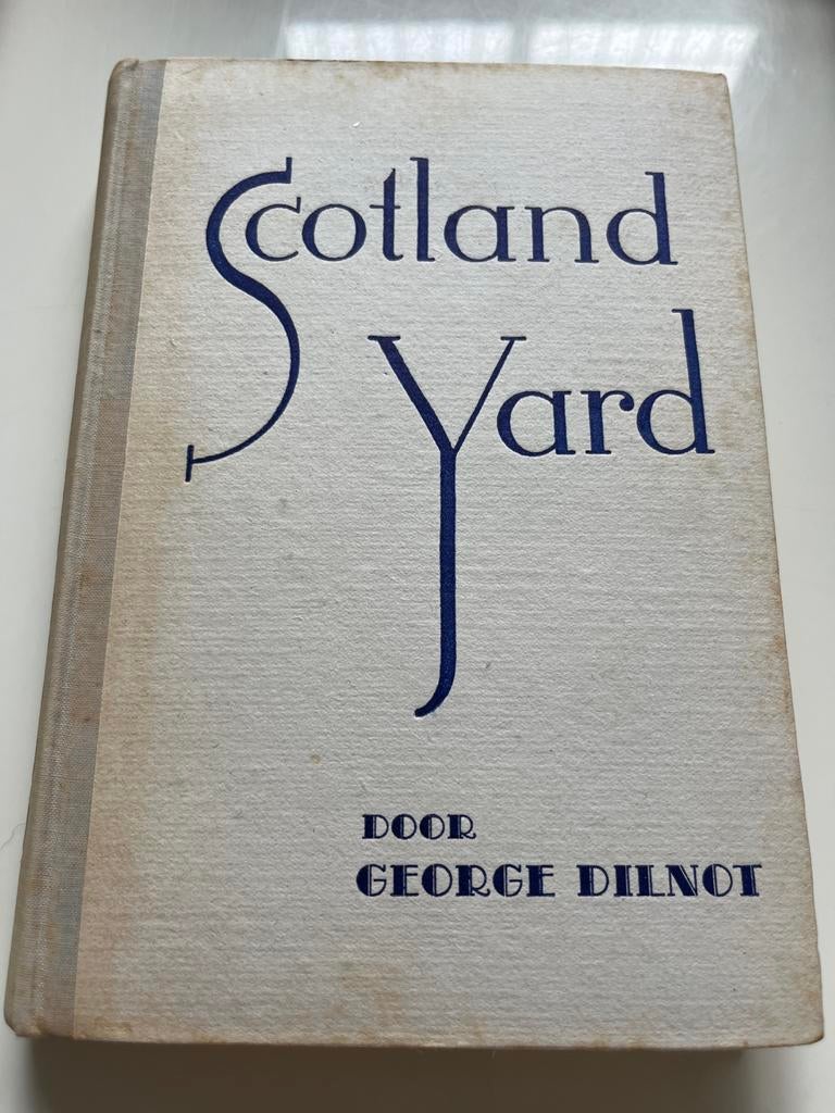 Scotland Yard door George Dilnot, Ophalen of Verzenden, Gelezen, Tv-bewerking