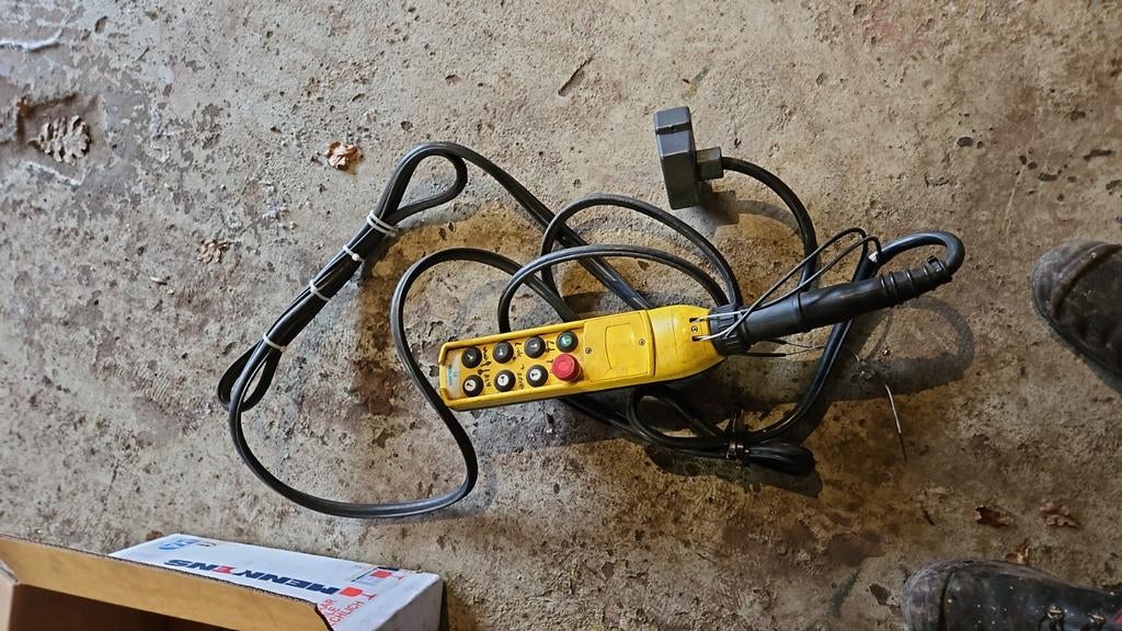 Bedieningskast kraan takel, Ophalen of Verzenden