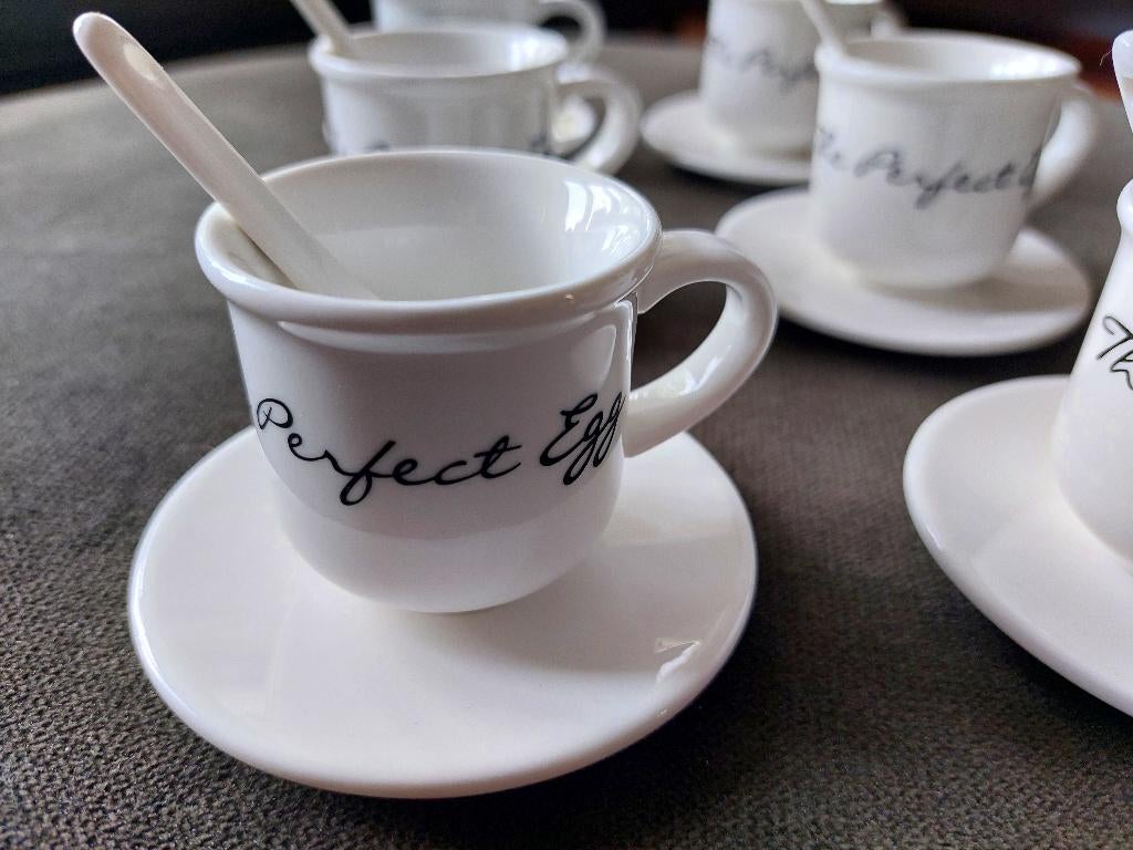 TK 4 eierdopjes (met lepeltjes) van Riviera Maison, Huis en Inrichting, Keuken | Servies, Overige typen, Ophalen of Verzenden