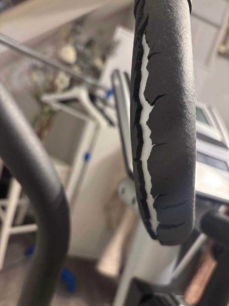 Beschadigde Crosstrainer - Ophalen op zolder, Gebruikt, Ophalen of Verzenden, Crosstrainer, Metaal