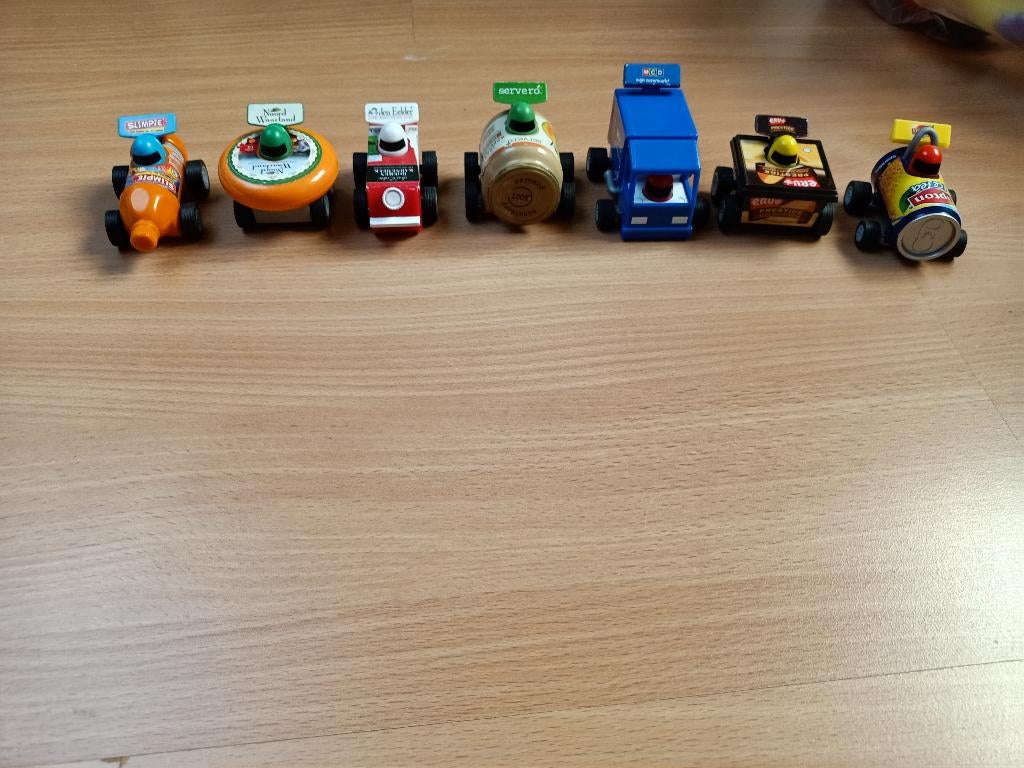 7 speelgoed auto's van MCD, Overige supermarkten, Ophalen