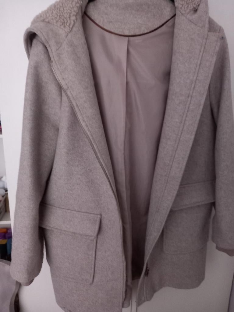 Beige warme winterjas.zo goed als nieuw, Ophalen, Zo goed als nieuw, Beige