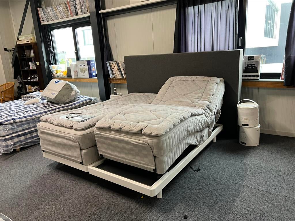 Showroom model hastens  Lenoria boxspring 180x210 medium, Ophalen, Verstelbaar, 210 cm, Tweepersoons