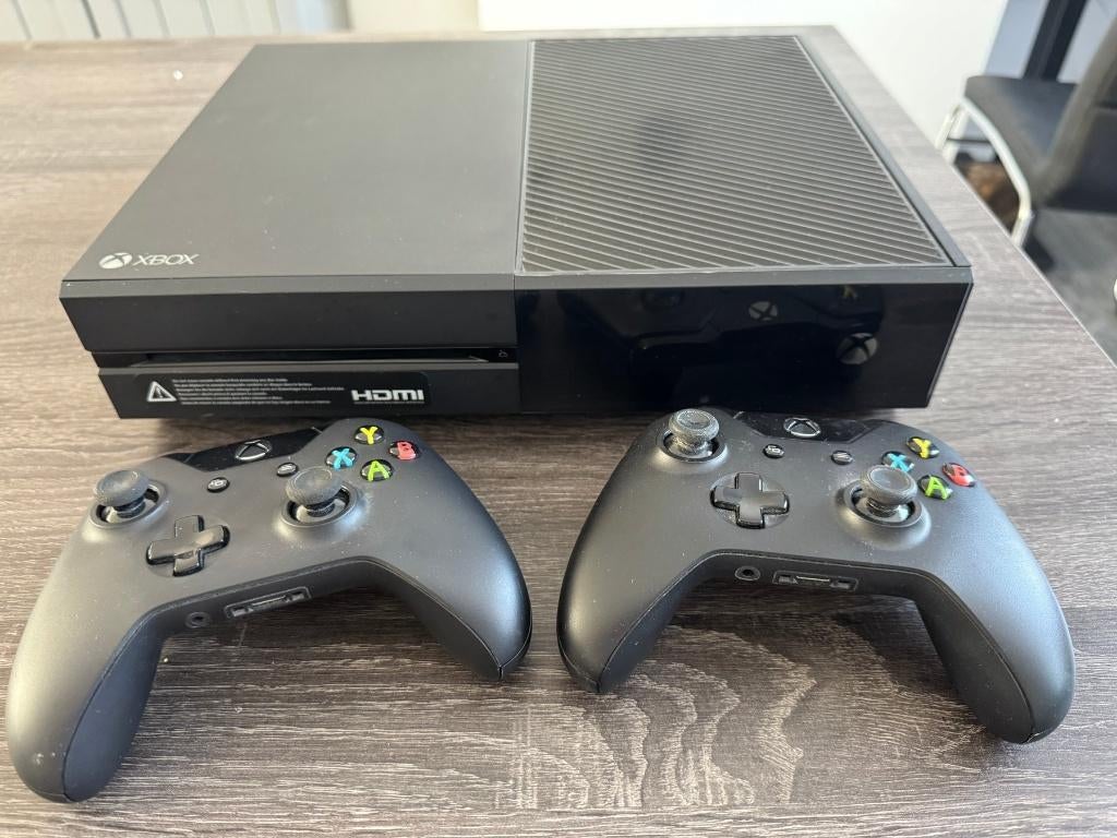 Xbox one console met 6 games erbij en 2 controllers, Verzenden, Xbox One, Met 2 controllers, 500 GB