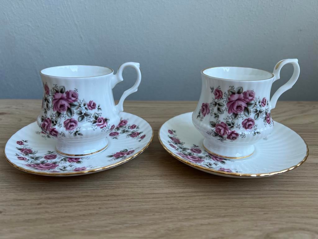 Royal Windsor ☕️☕️ kop en schotel (2x), Verzamelen, Porselein, Kristal en Bestek, Ophalen of Verzenden, Zo goed als nieuw, Porselein