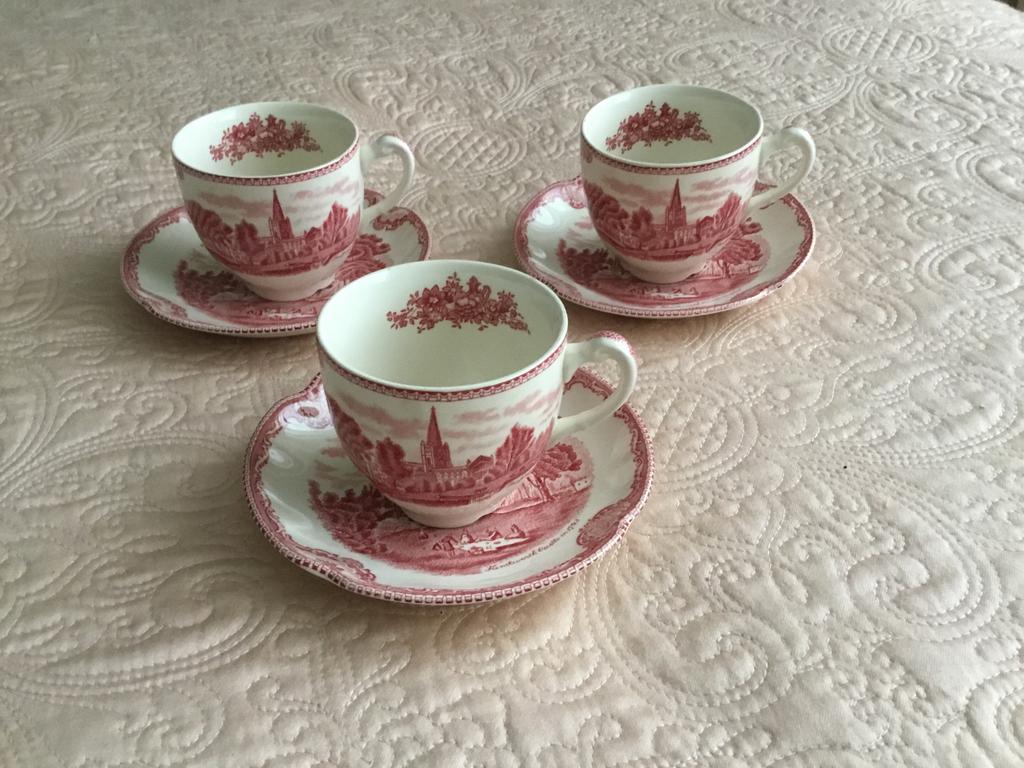 3 engelse kop en schotels, Ophalen