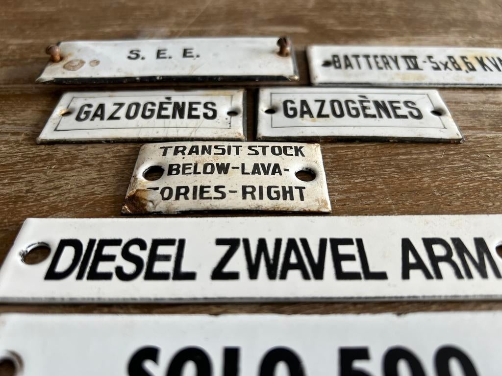 LOTJE OUD EMAILLE BORDJES, Ophalen of Verzenden