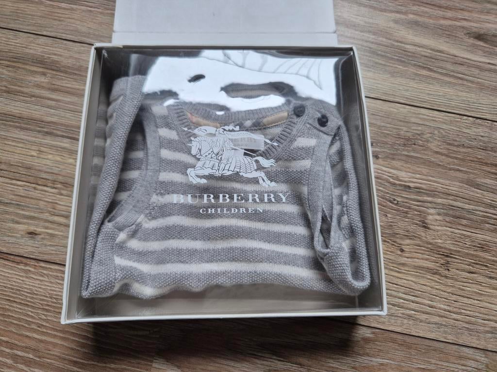 Burberry cashmere jurkje maatje 62 nieuw, Kinderen en Baby's, Meisje, Jurkje of Rokje, Nieuw, Ophalen of Verzenden
