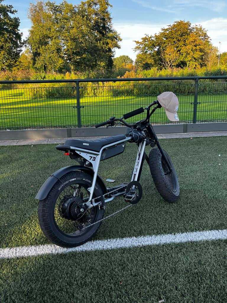 Super 73 Fatbike - Custom Built, Fietsen en Brommers, Elektrische fietsen, Zo goed als nieuw, 51 tot 55 cm, 50 km per accu of meer