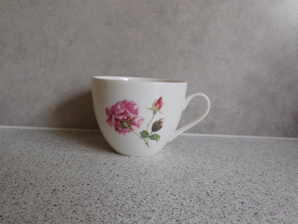 Kopje Season Alie Kruse-Kolk, Ophalen of Verzenden, Zo goed als nieuw, Overige stijlen, Kop(pen) en/of Schotel(s)