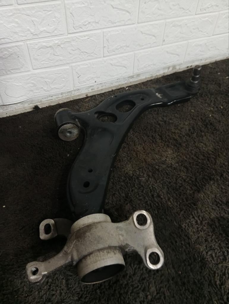 BMW Draagarm Rechts voor F39 F45 F46 F48 F55 F56 F40, Ophalen of Verzenden, Gebruikt, BMW