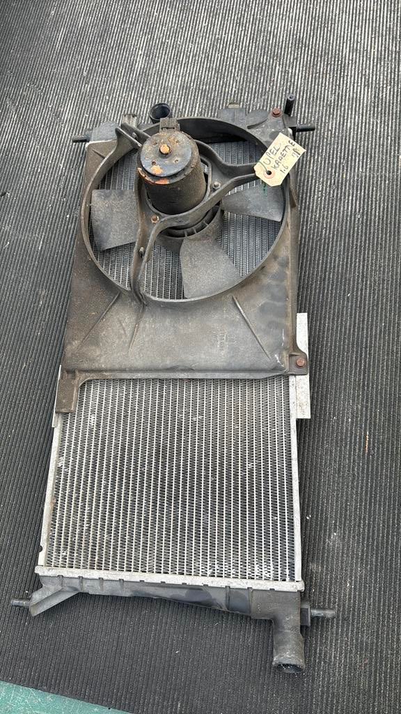 E kadett radiateur 16, Ophalen, Gebruikt, Opel