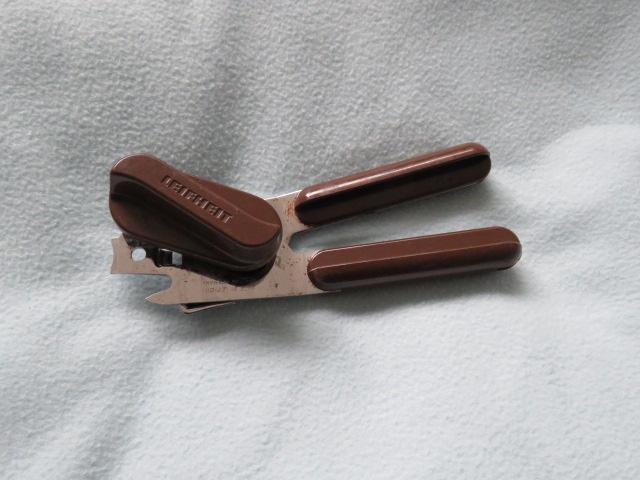 Vintage blikopener bruin Leifheit jaren 70, Antiek en Kunst, Curiosa en Brocante, Ophalen of Verzenden