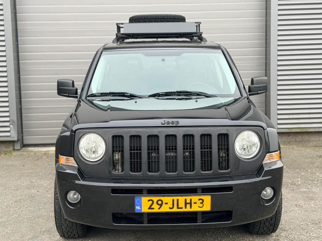Jeep Patriot 2.4 Limited Liberty, Automaat, 450 kg, Gebruikt, Zwart