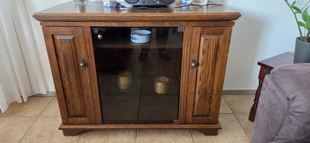 Antiek eiken tv-meubel met glazen deuren, Antiek en Kunst, Antiek | Meubels | Kasten, Ophalen