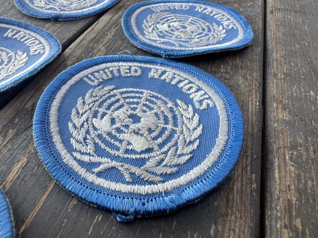 Libanon jaren 80 Embleem United Nations, Verzamelen, Ophalen of Verzenden, Landmacht, Amerika, Overige typen