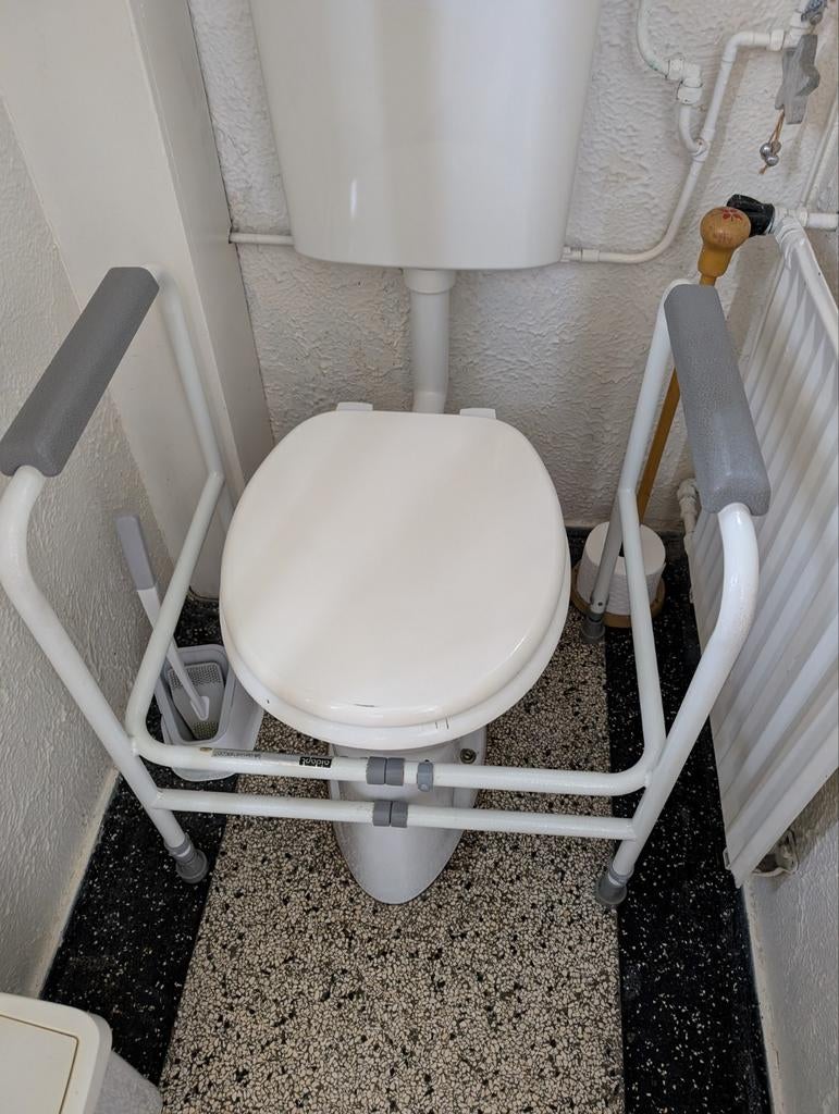 Wc rekje, Diversen, Ophalen