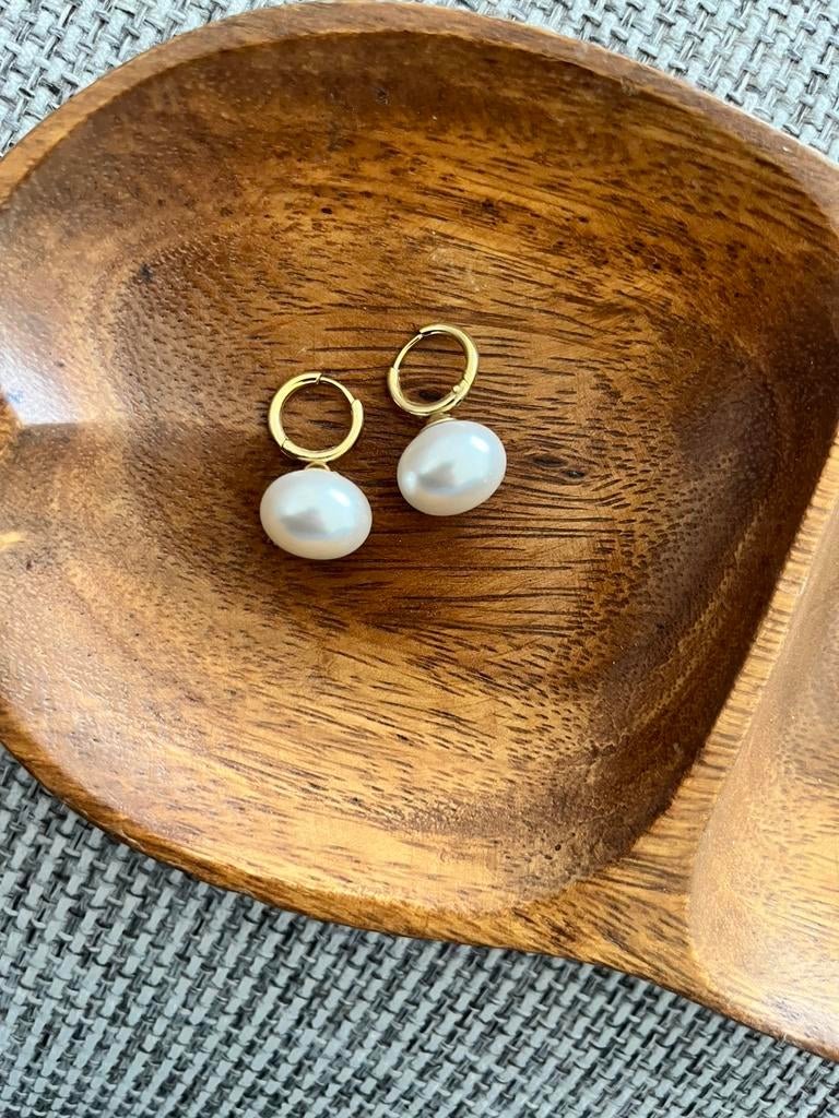 Set nieuwe pareloorbellen / creolen met goud(kleur), Ophalen of Verzenden, Zo goed als nieuw, Goud, Overige materialen