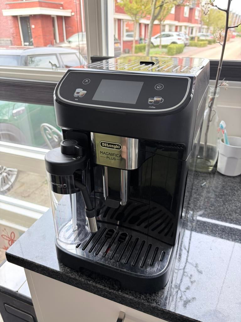 Delonghi Magnifica Plus ECAM320.60.B, Witgoed en Apparatuur, Koffiezetapparaten, Koffiemachine, Ophalen of Verzenden, Zo goed als nieuw