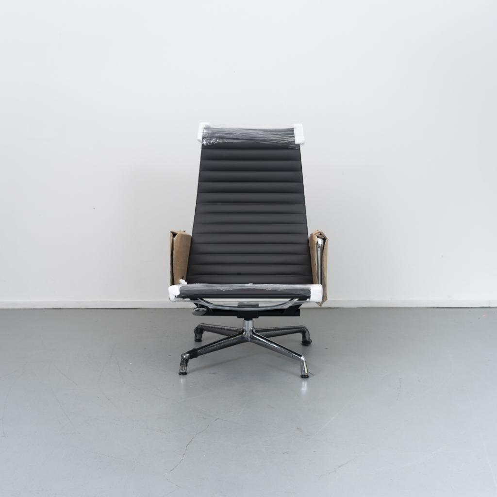 Vitra Eames EA 124 + 125 Set Zwart Leer – Chroom, Huis en Inrichting, Fauteuils, Niet ingevuld, Niet ingevuld, Nieuw, 75 tot 100 cm