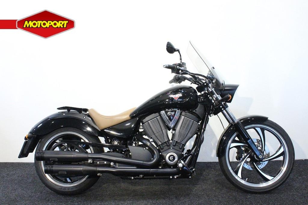 Victory VEGAS 8-BALL (bj 2015)