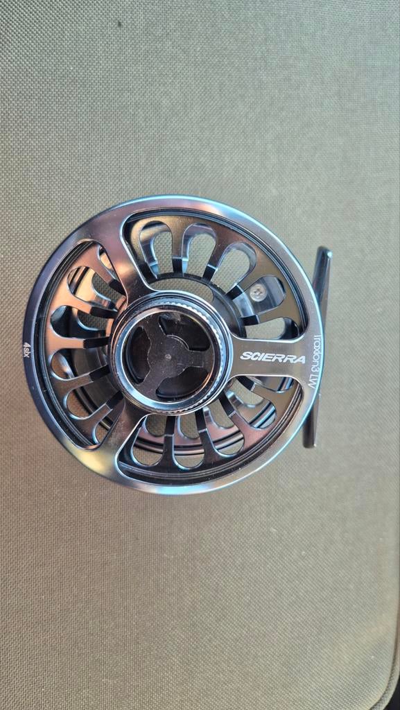 Scierra Track 1 Vliegvissen Reel, Watersport en Boten, Ophalen of Verzenden, Zo goed als nieuw, Molen