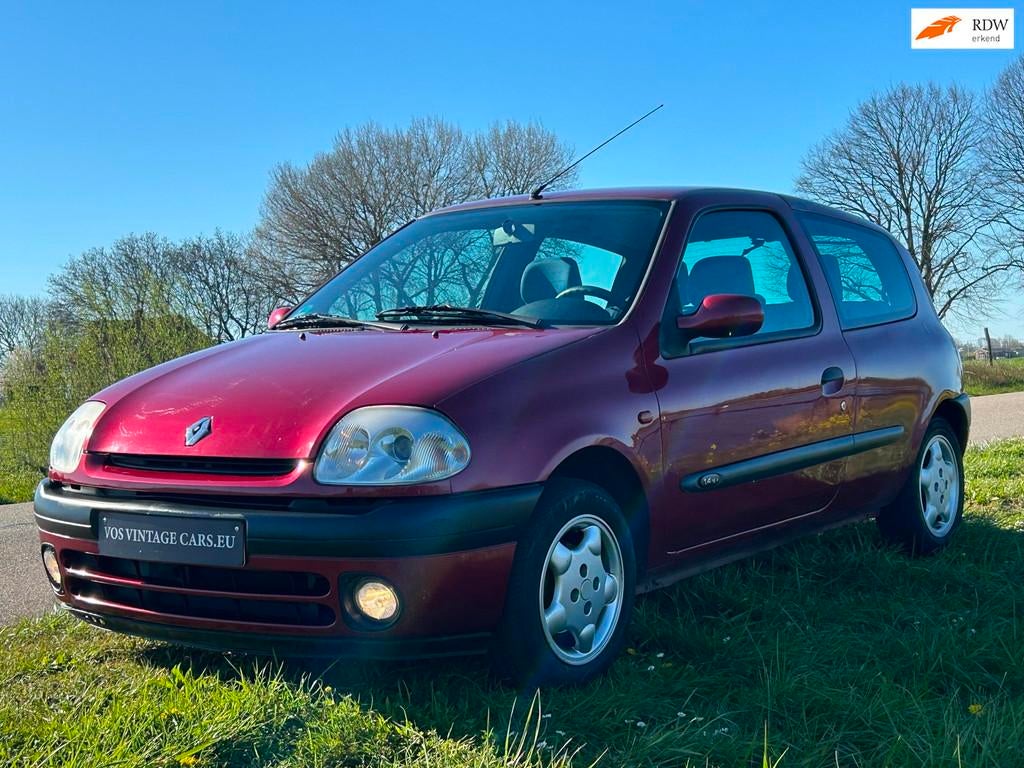 Renault Clio 1.4-16V Si, Auto's, Handgeschakeld, 955 kg, 1390 cc, Metallic lak