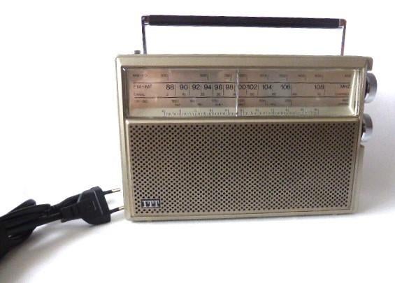 ITT Schaub Lorenz TINY 200 radio AM-FM, Audio, Tv en Foto, Ophalen of Verzenden