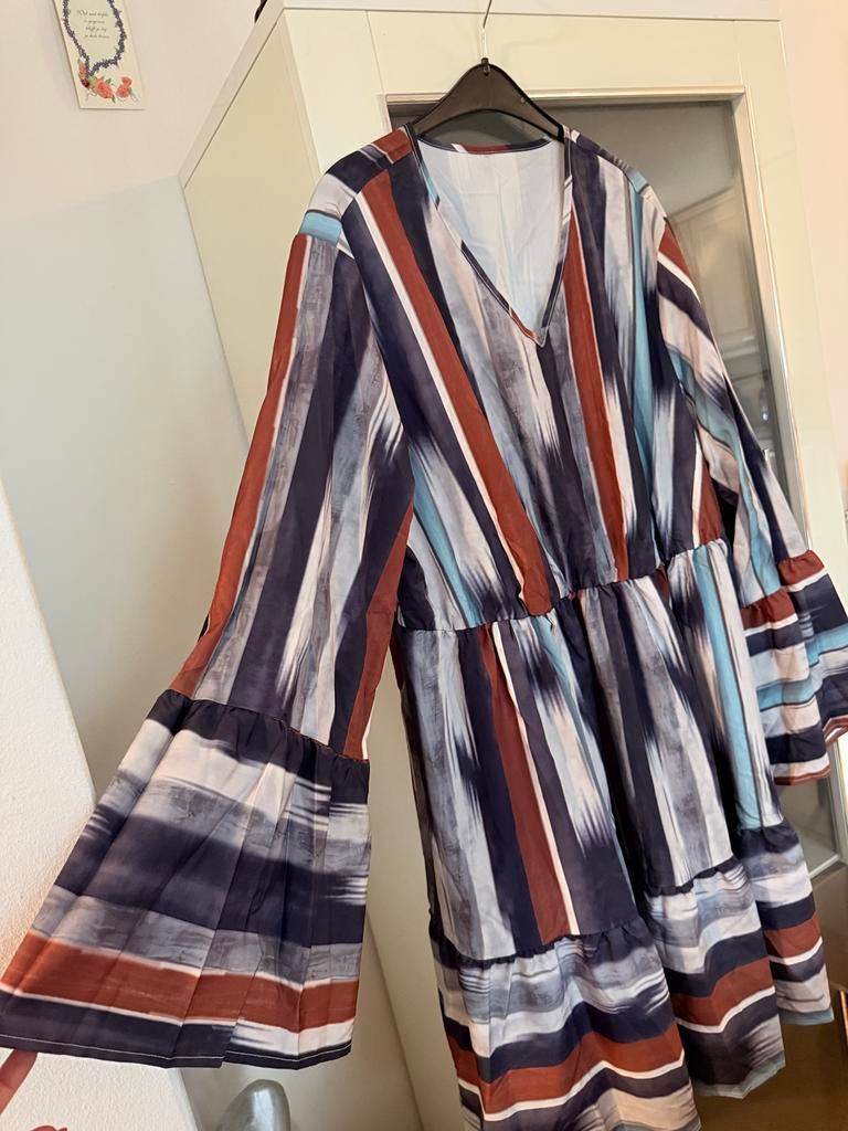 Nieuwe Chic Me jurk maat 48/50 multicolor, Ophalen of Verzenden, Nieuw, Overige kleuren, Jurk