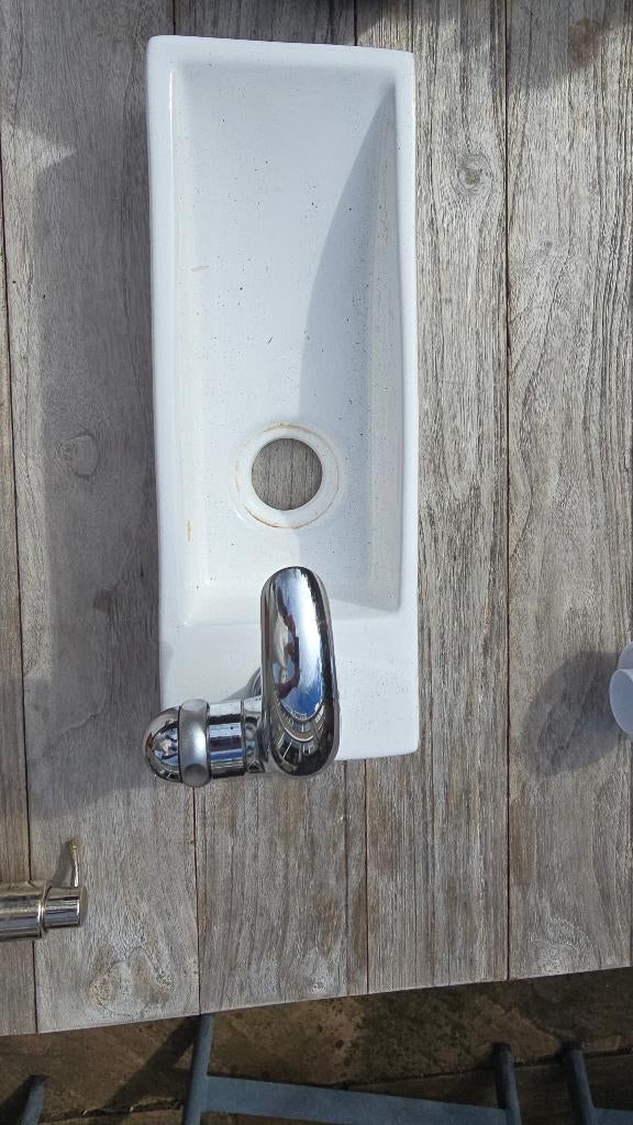 Fonteintje met toebehoren, Ophalen, Gebruikt, Chroom, Toilet