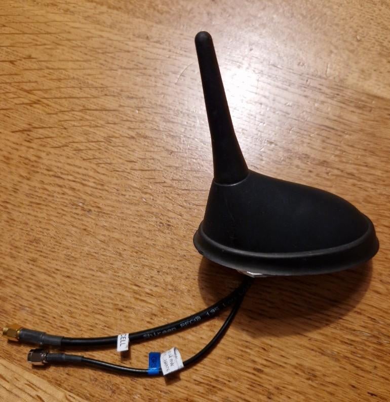 Auto dak antenne met GPS en mobiele netwerken., Ophalen of Verzenden, Gebruikt, Antenne