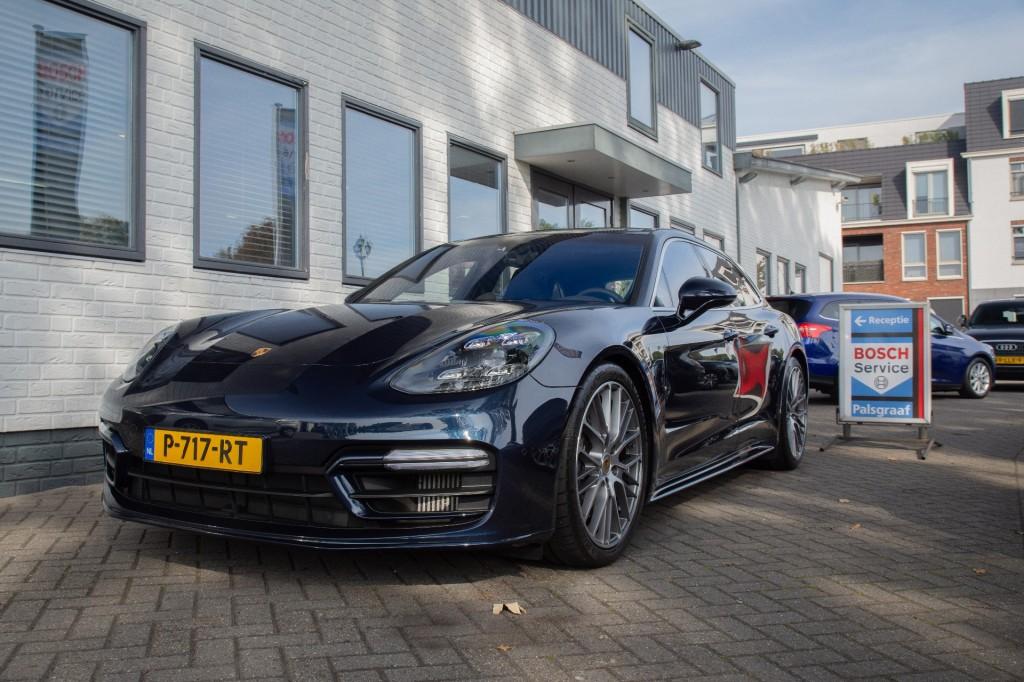 Porsche PANAMERA SPORT TURISMO 2.9 4 E-HYBRID Platinum Sport, Gebruikt, Euro 6, Met garantie (alle), Blauw
