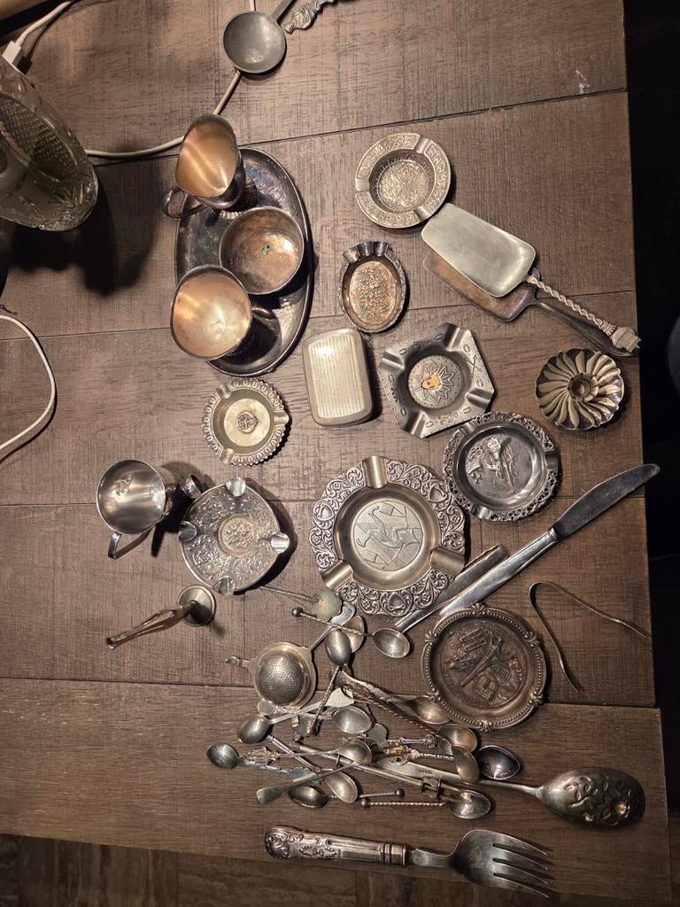 Oud bestek en diverse zilverkleurige voorwerpen, Ophalen of Verzenden